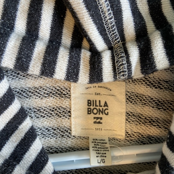 Billabong Black and White Sweater - Picture 5 of 6